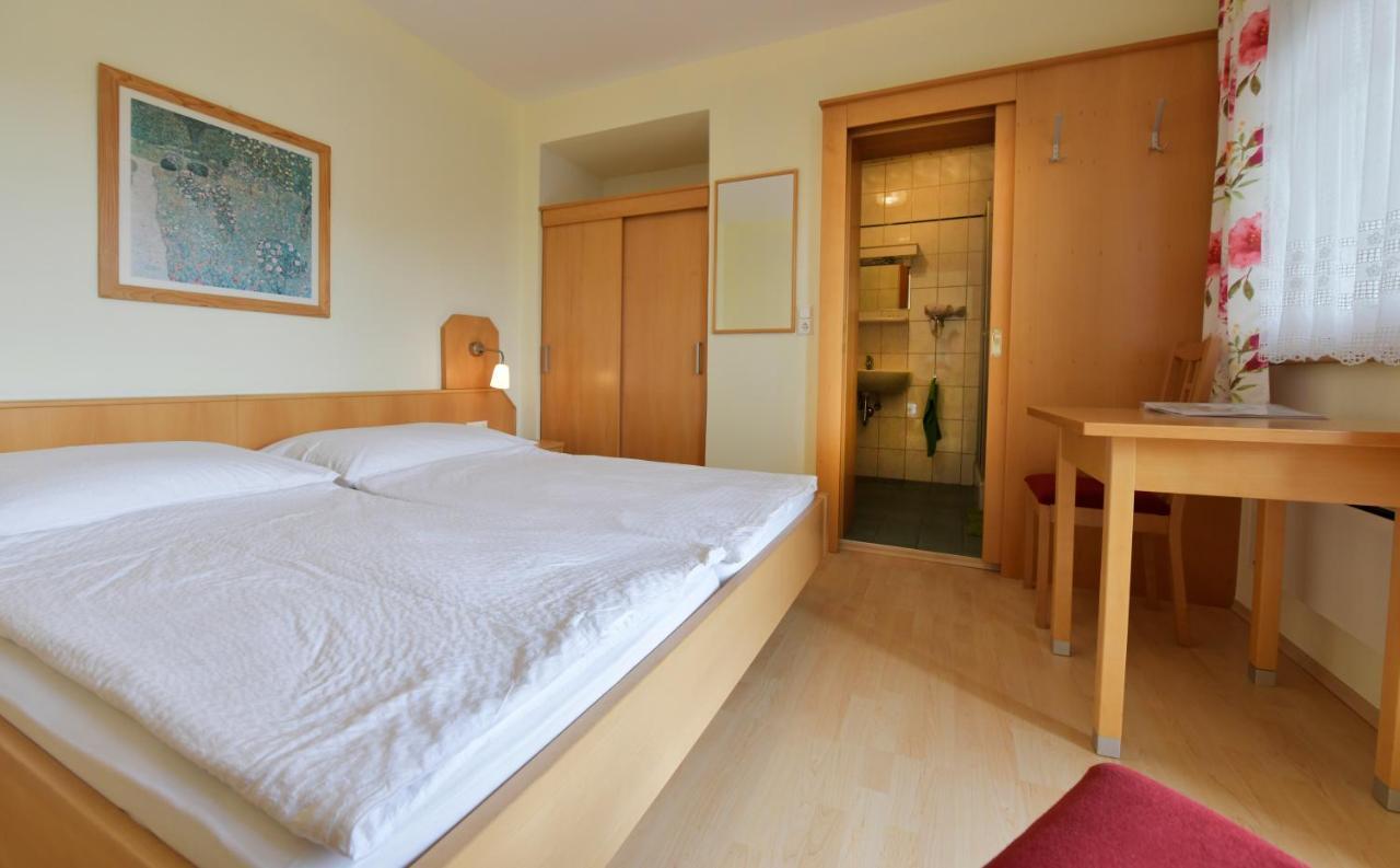Blumenhof Wegleitner Hotel Illmitz Bagian luar foto