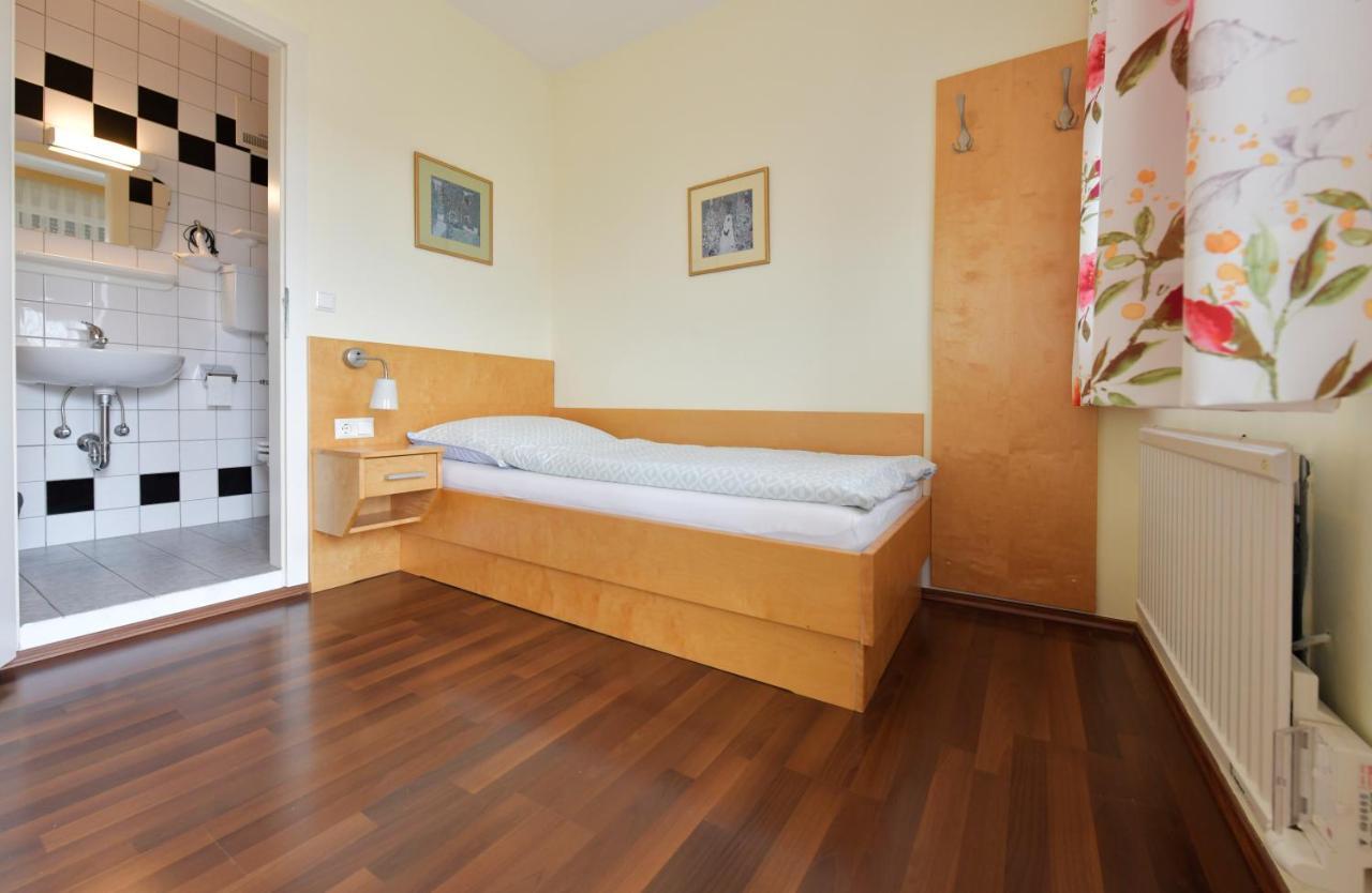 Blumenhof Wegleitner Hotel Illmitz Bagian luar foto